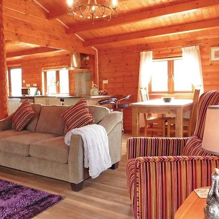 Mill Meadow Lodges Llanbister Extérieur photo
