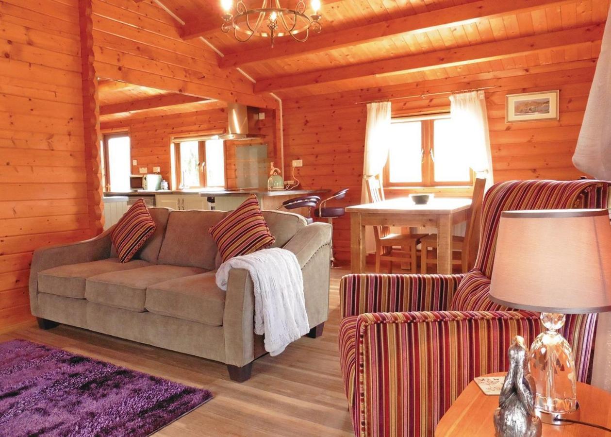 Mill Meadow Lodges Llanbister Extérieur photo